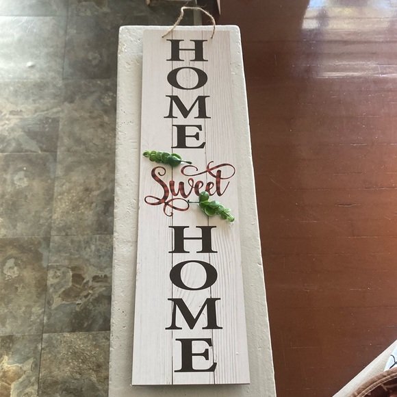 NWT Vertical HOME SWEET HOME Wooden Decoration Sign w/ Eucalyptus Accents - Picture 9 of 10